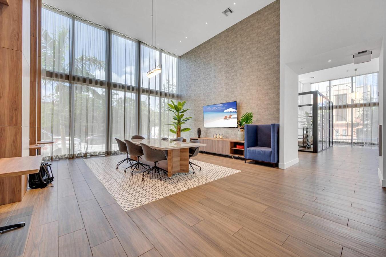 Modern Unit In The Heart Of Downtown Miami With Free Parking Exterior foto